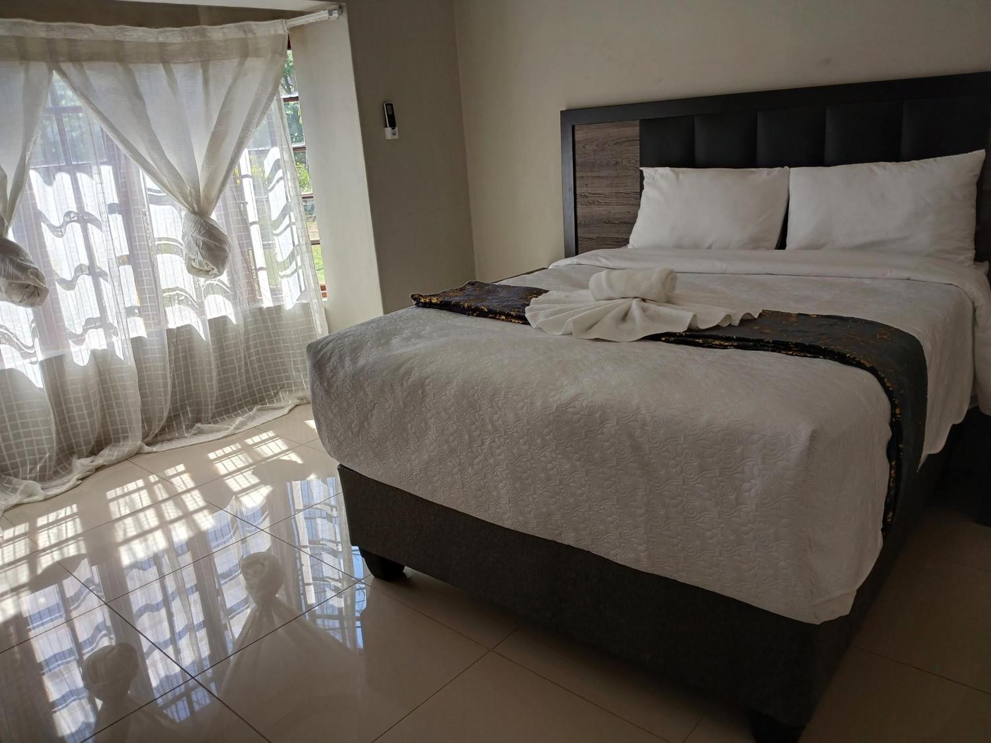 The Haven Guesthouse Ezulwini Lobamba Bagian luar foto